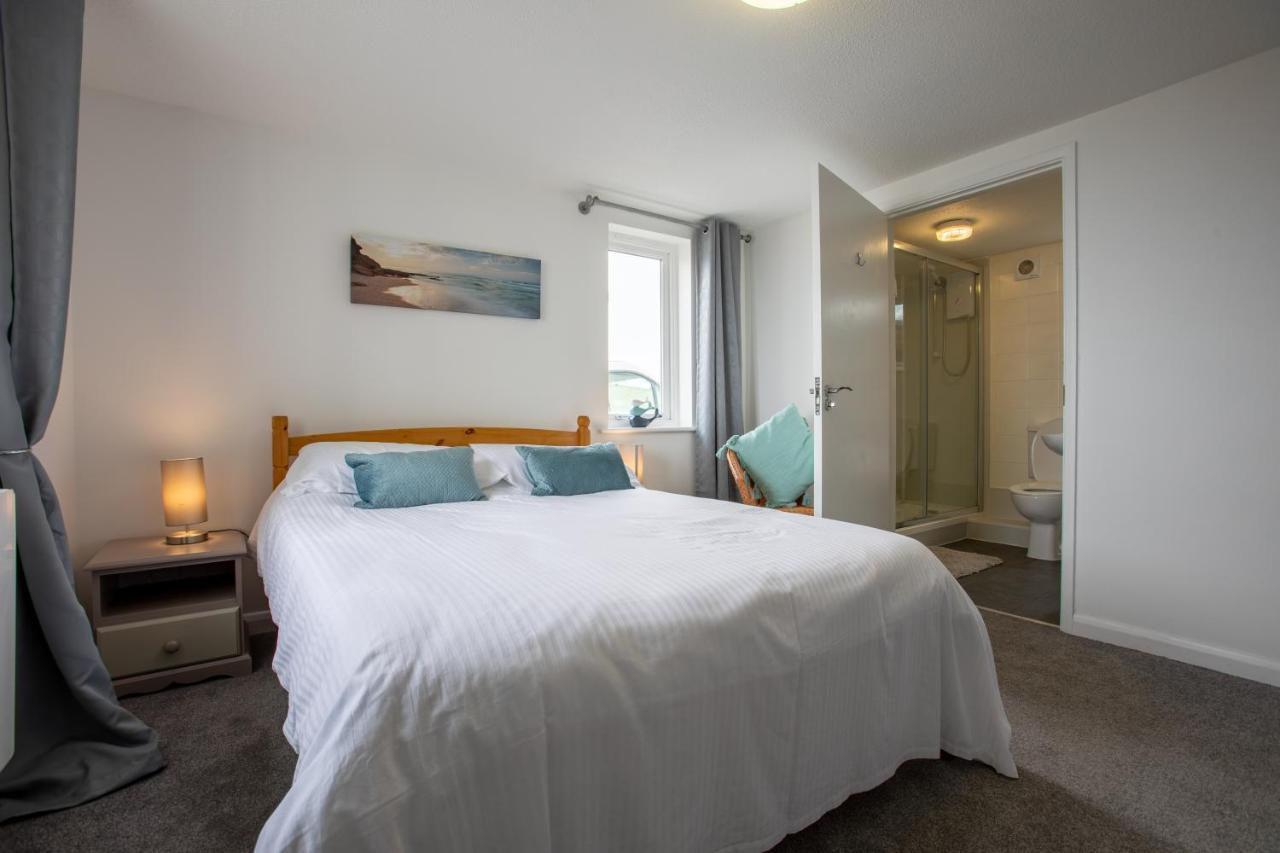 Oa Surf Club Bed and Breakfast Bude Eksteriør billede