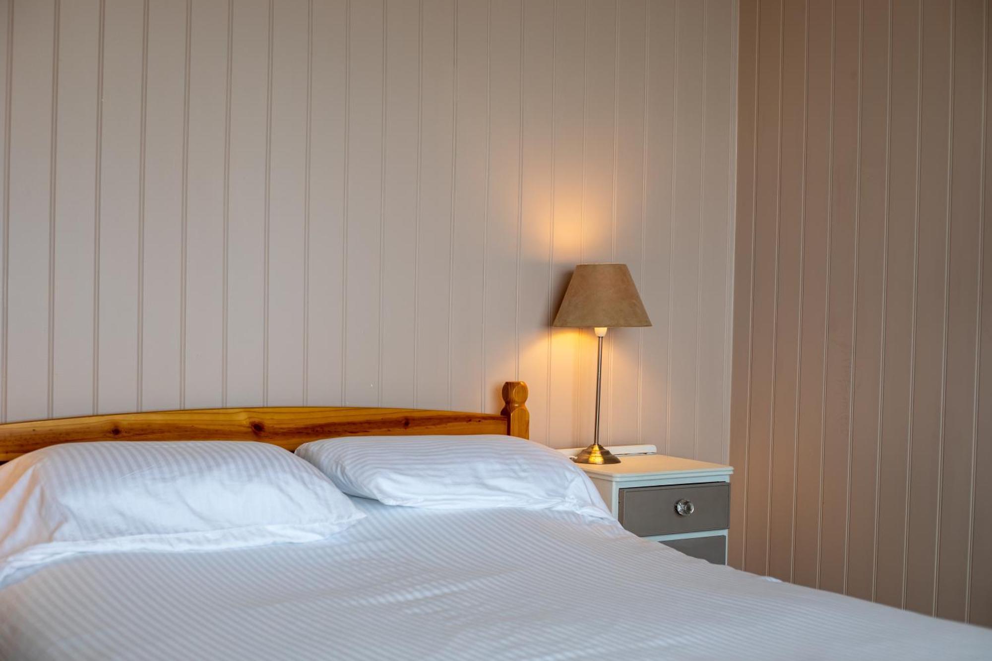 Oa Surf Club Bed and Breakfast Bude Eksteriør billede
